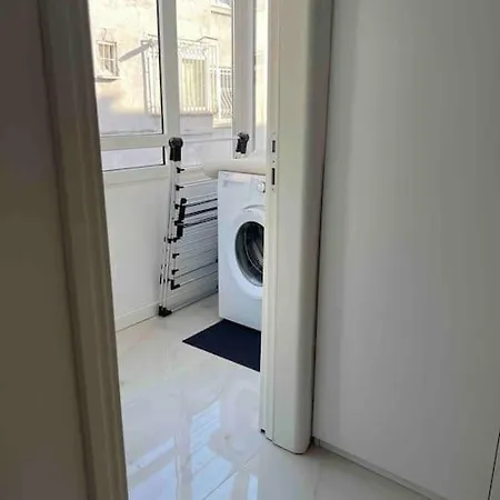 Seaside Cosy Flat With A Balcony 아파트 이스탄불