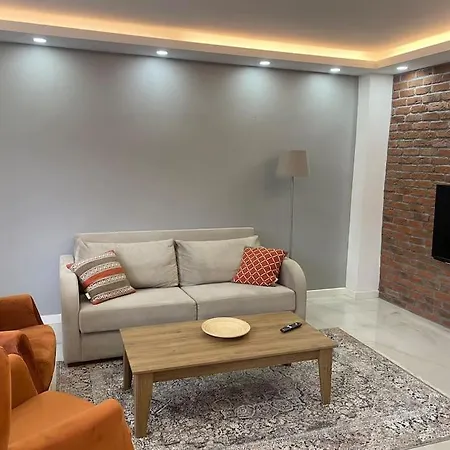 Seaside Cosy Flat With A Balcony * 이스탄불