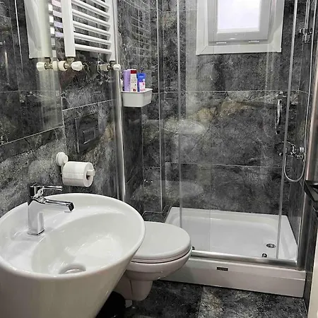 Seaside Cosy Flat With A Balcony 아파트